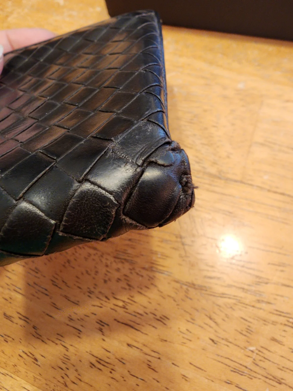 Bottega Veneta Intrecciato bifold wallet Dark Brown woven Leather Design